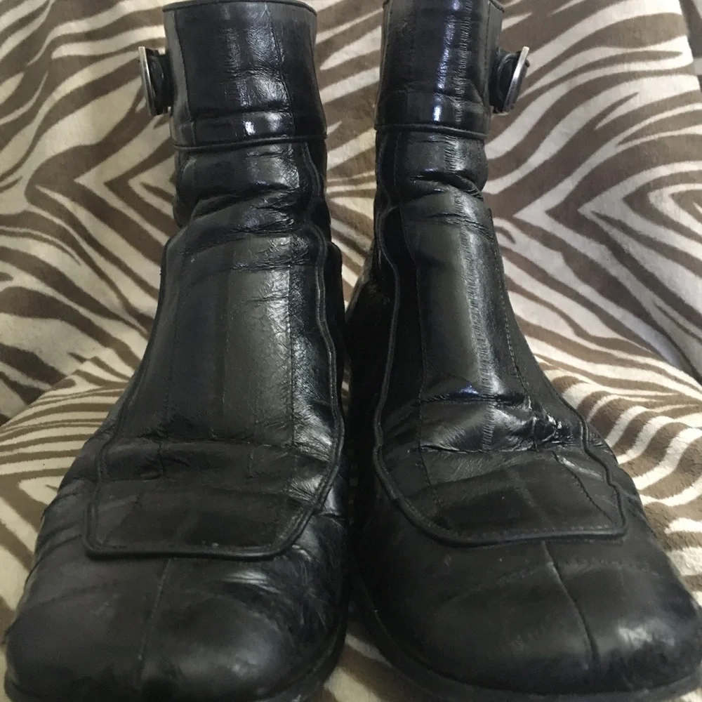 SAINT LAURENT Miles 30 Zip Eel Skin Boots - Picture 9 of 10